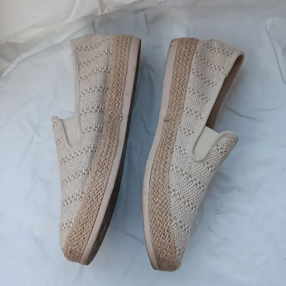 Esprit Women's Cream Slip-On Shoes Size 8.5